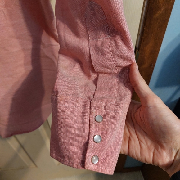 Salmon‎ Pink long sleeved shirt - Picture 4 of 5